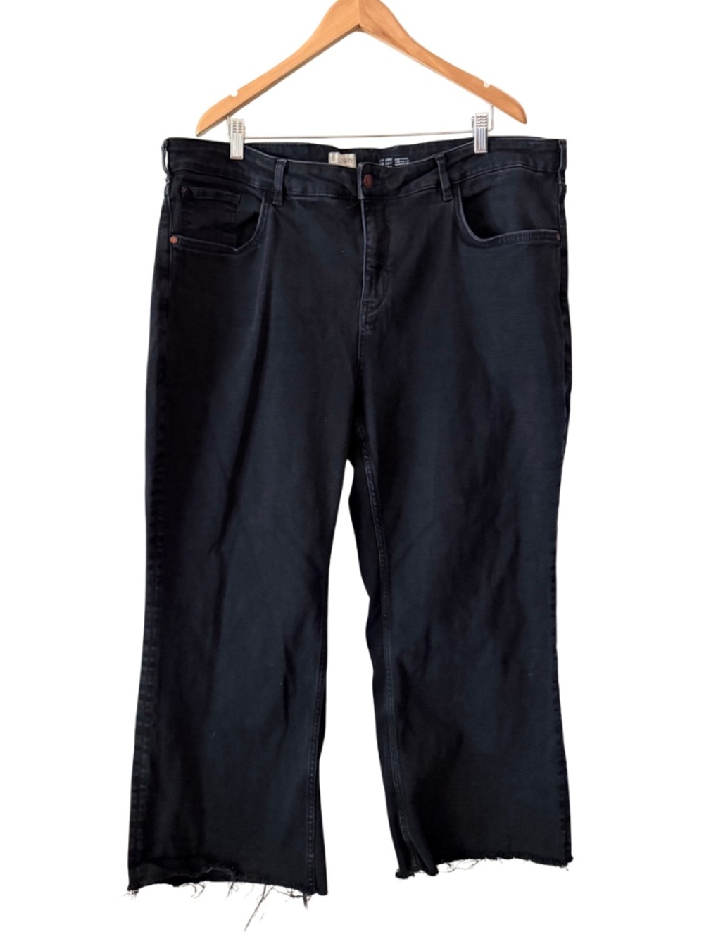 Anthropologie Pilcro Black Raw Hem Crop Jeans